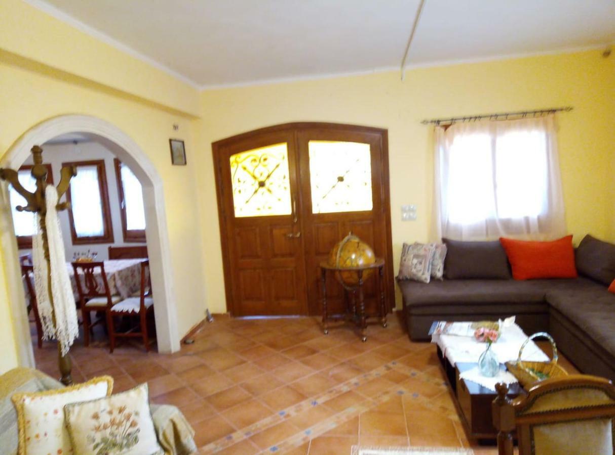 Villa Silvia Ágios Matthaíos Dış mekan fotoğraf