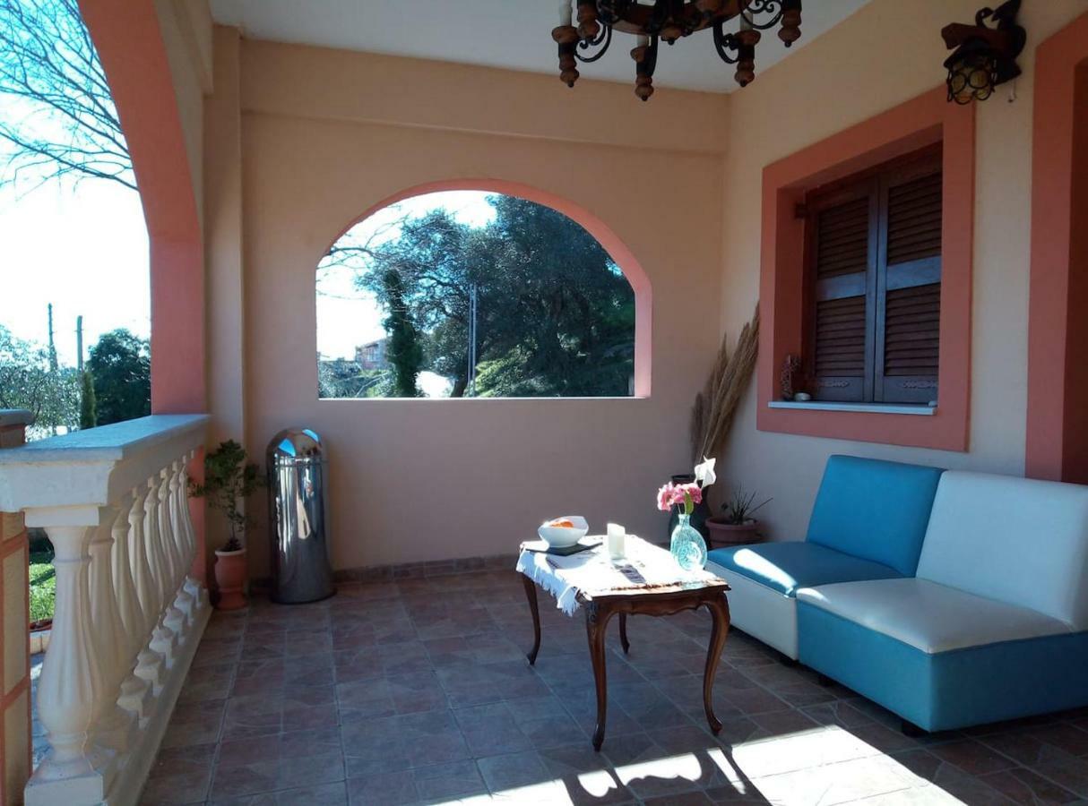 Villa Silvia Ágios Matthaíos Dış mekan fotoğraf